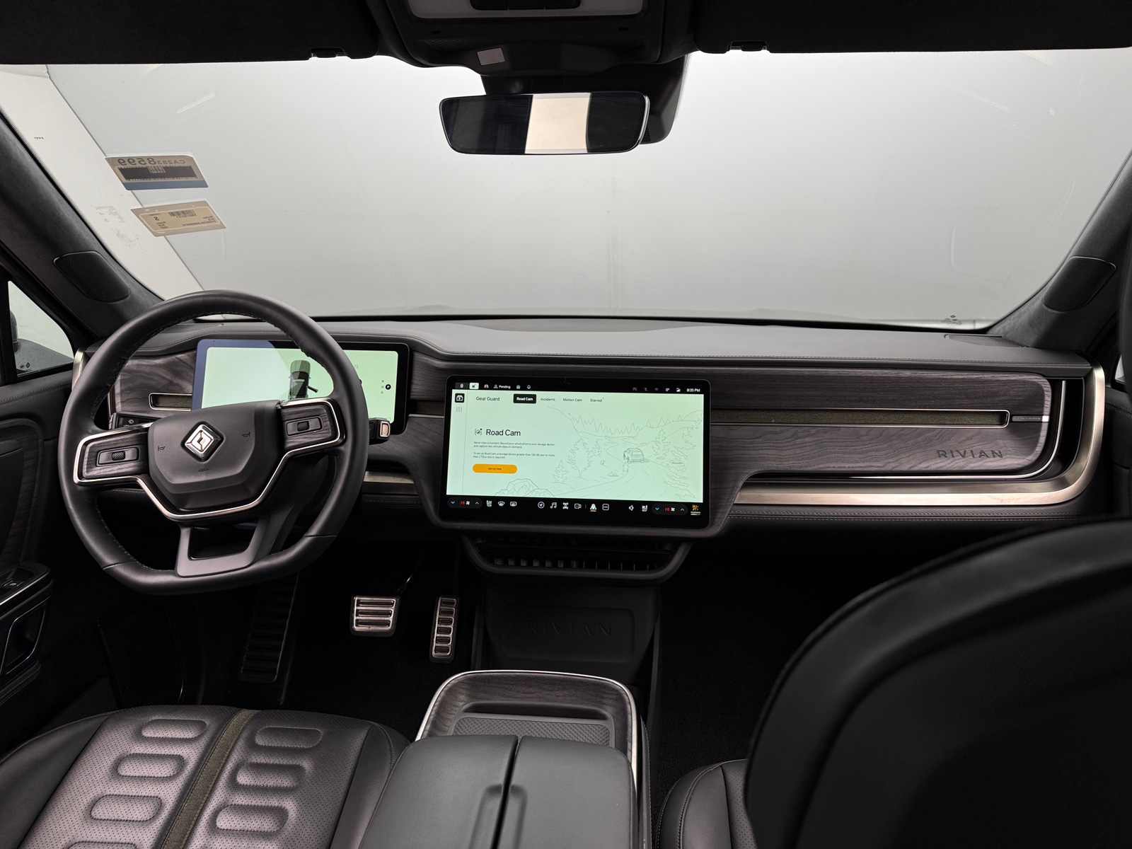 Thumbnail: 2022 Rivian R1S - 2