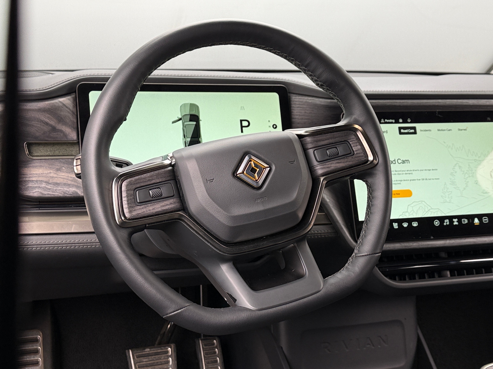 Thumbnail: 2022 Rivian R1S - 4