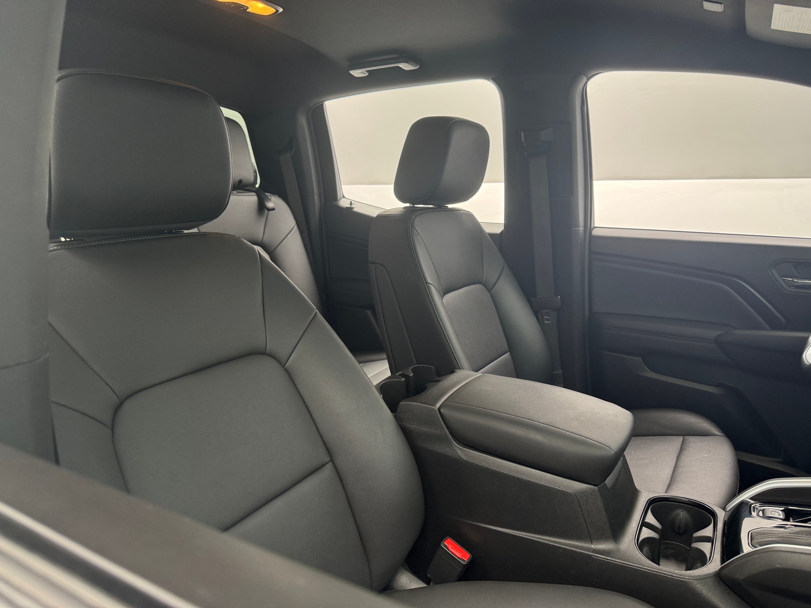 Thumbnail: 2023 Chevrolet Colorado - 2