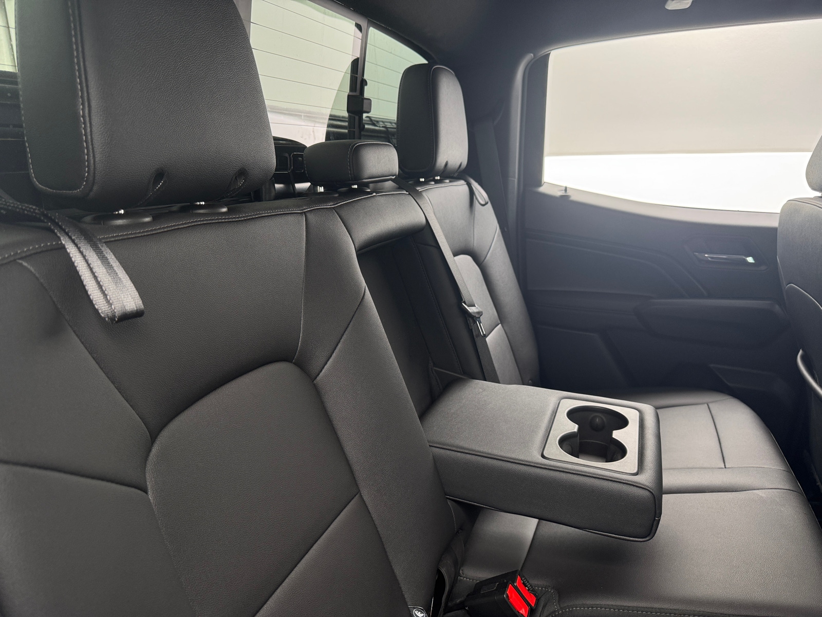 Thumbnail: 2023 Chevrolet Colorado - 6