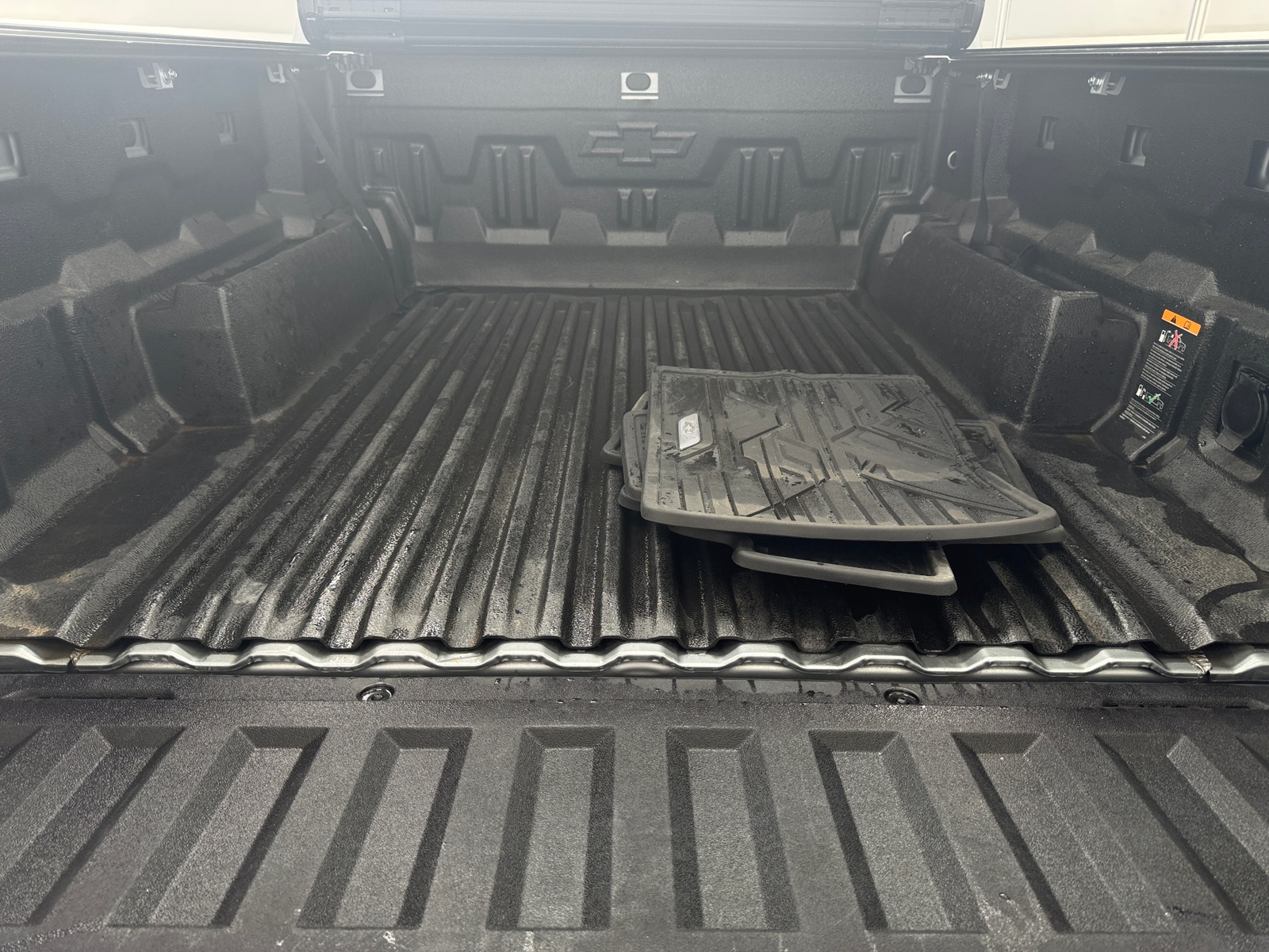 Thumbnail: 2023 Chevrolet Colorado - 7