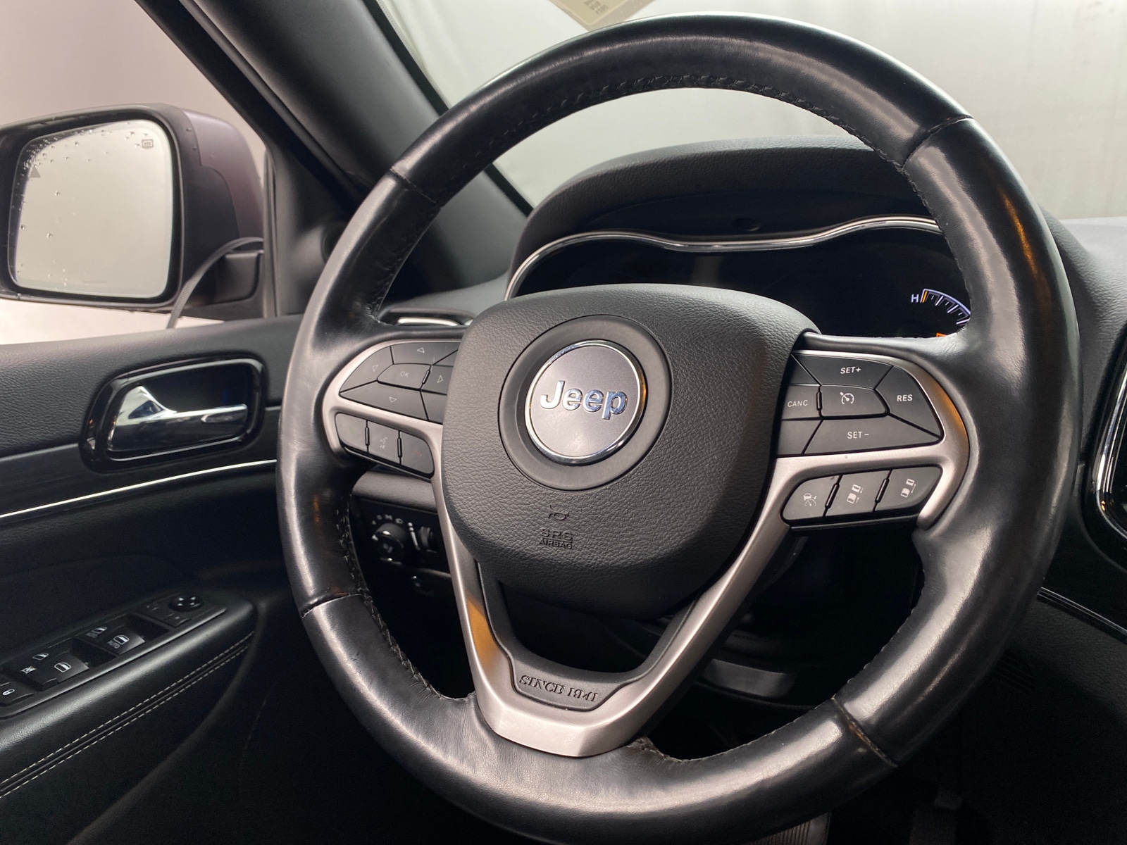 Thumbnail: 2021 Jeep Grand Cherokee - 4