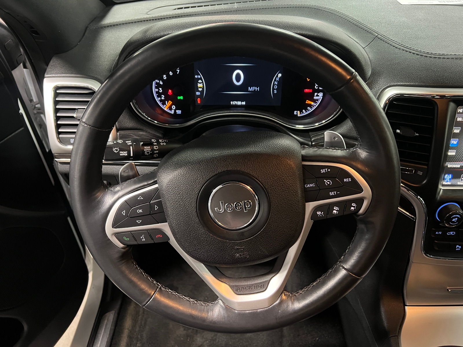 Thumbnail: 2015 Jeep Grand Cherokee - 4