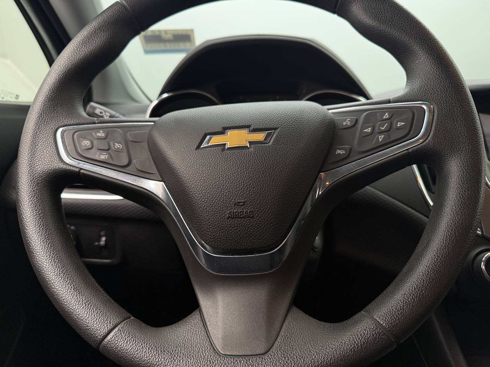 Thumbnail: 2019 Chevrolet Cruze - 5