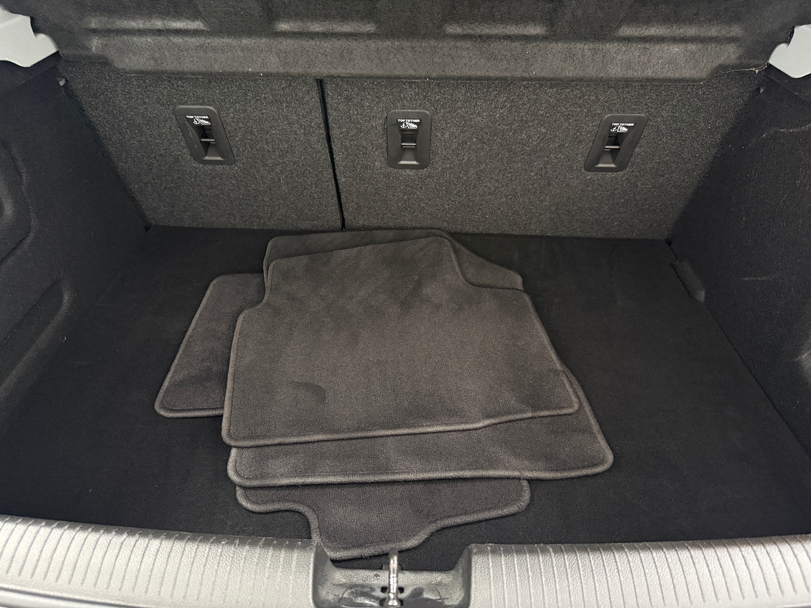 Thumbnail: 2019 Chevrolet Cruze - 7