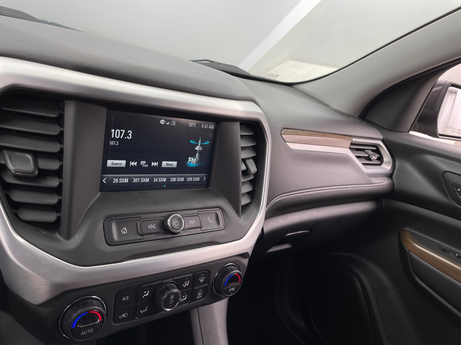 Thumbnail: 2018 GMC Acadia - 4