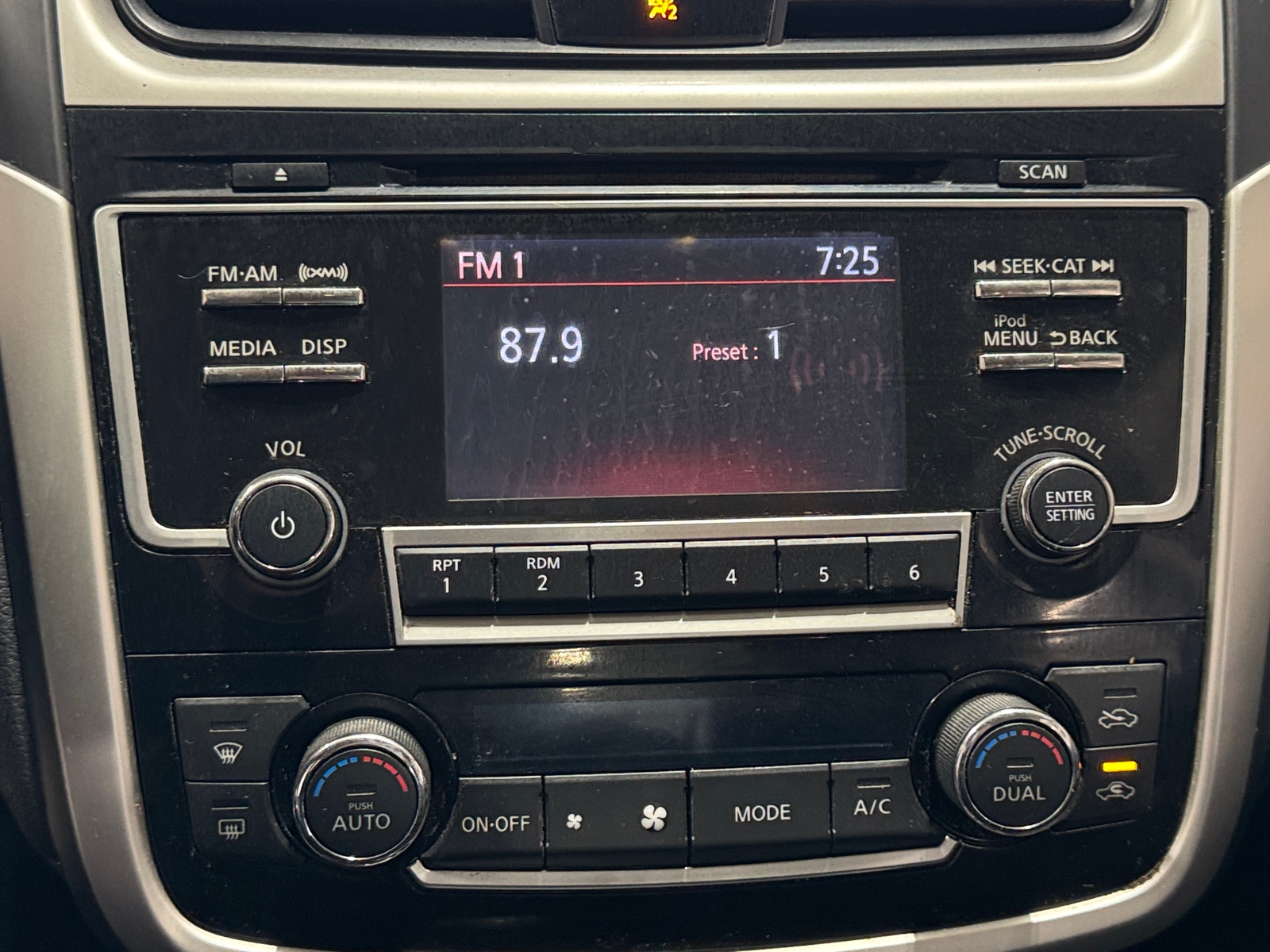 Thumbnail: 2018 Nissan Altima - 3