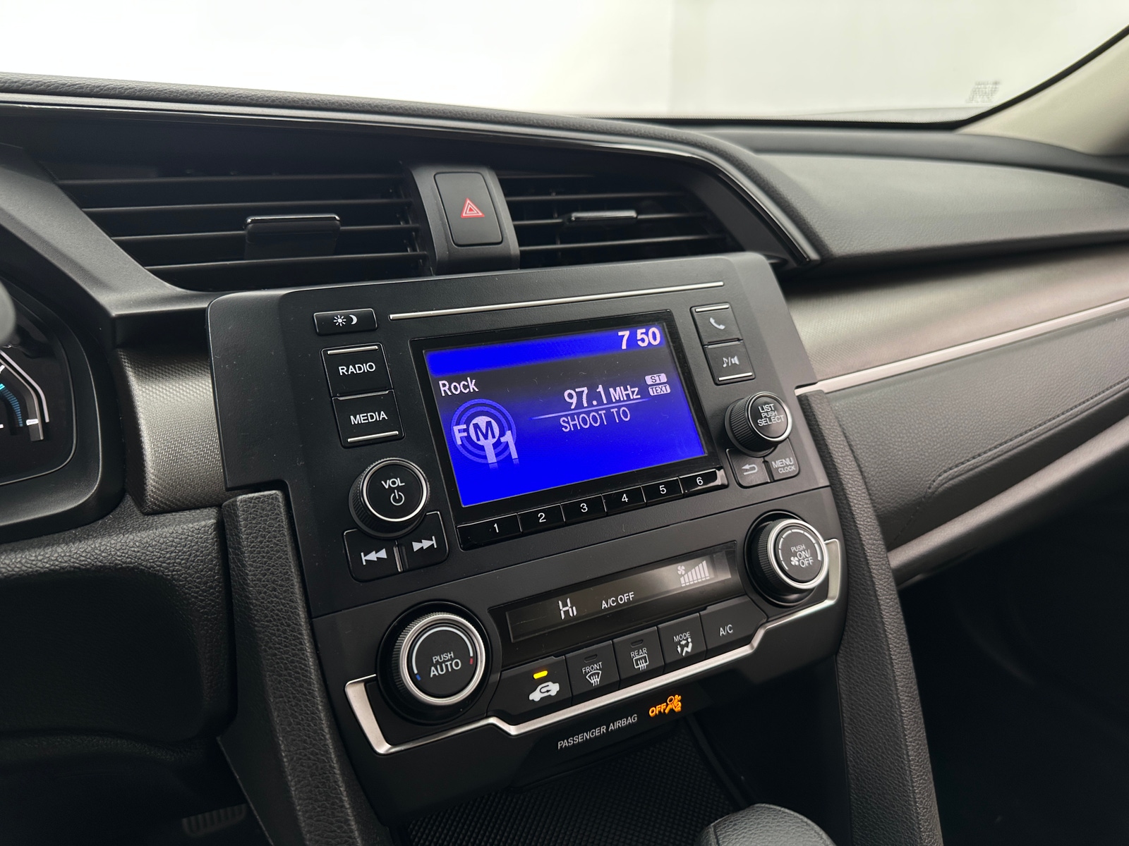 Thumbnail: 2019 Honda Civic - 4