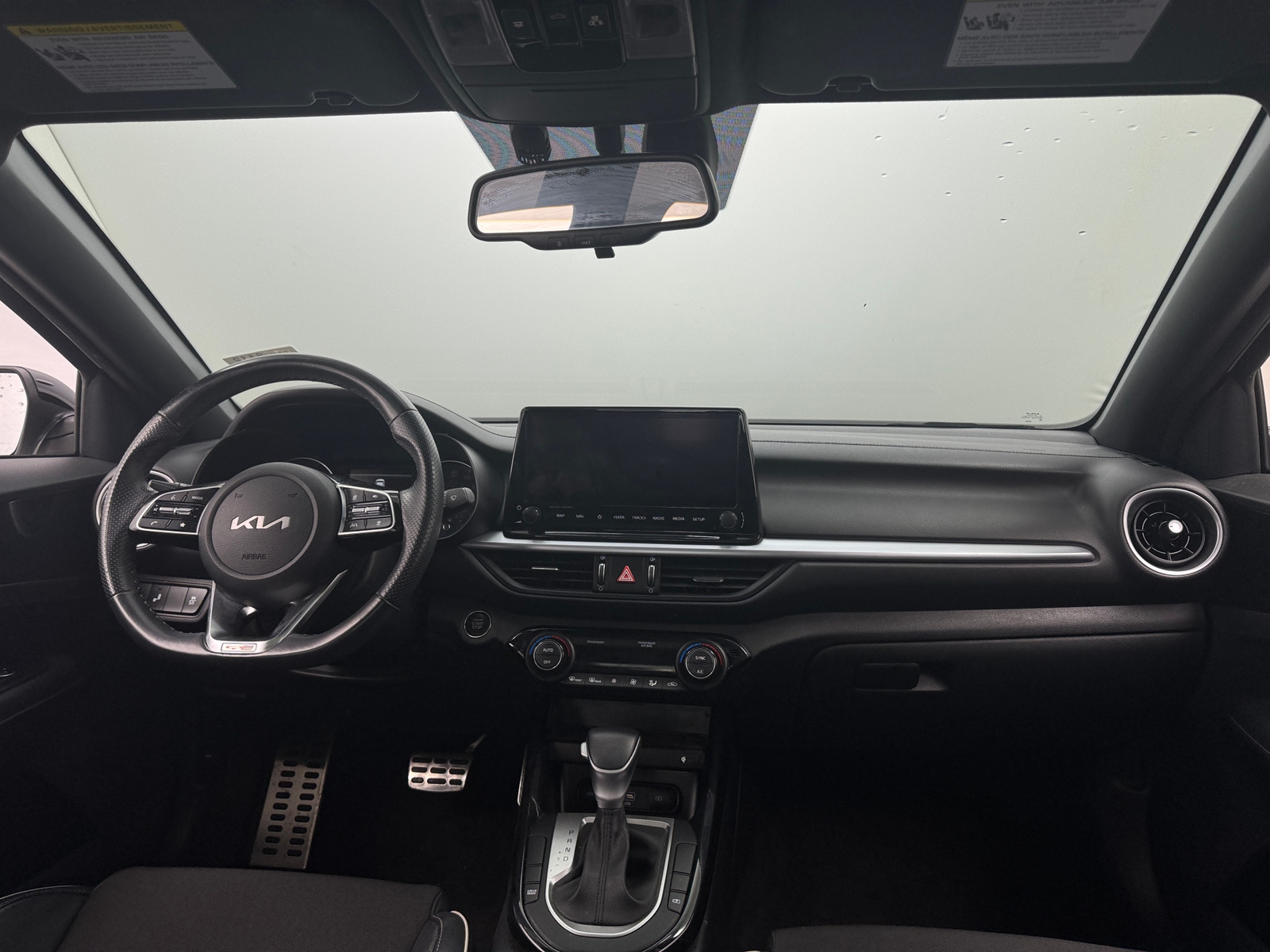 Thumbnail: 2022 Kia Forte - 3