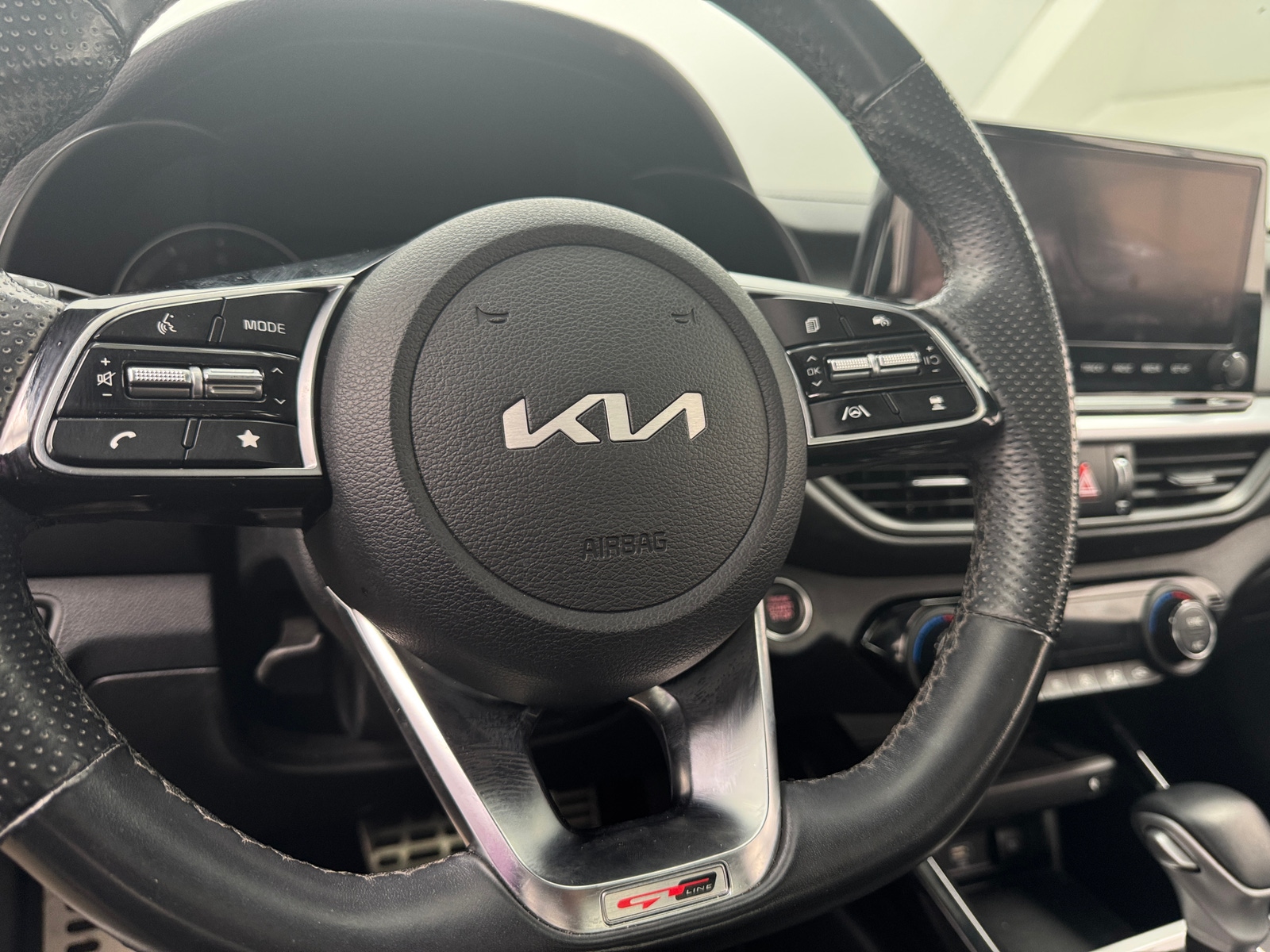 Thumbnail: 2022 Kia Forte - 5