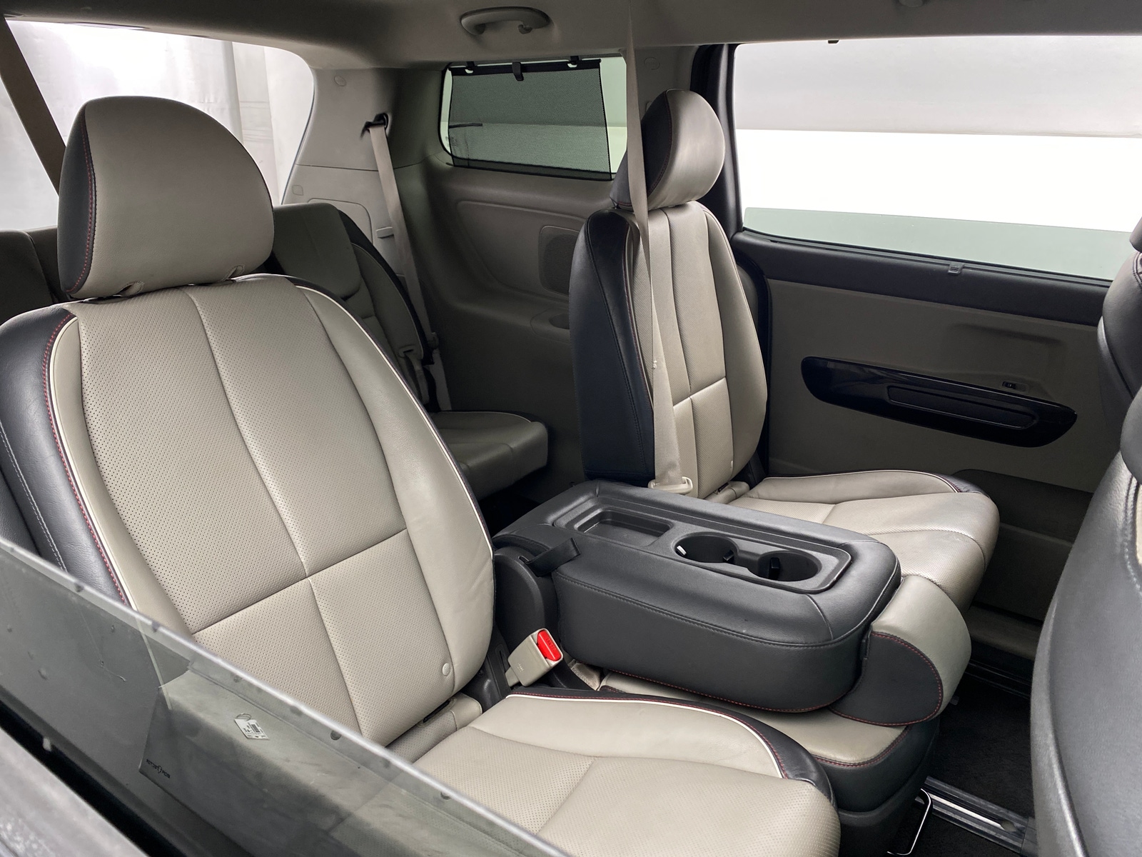 Thumbnail: 2018 Kia Sedona - 5