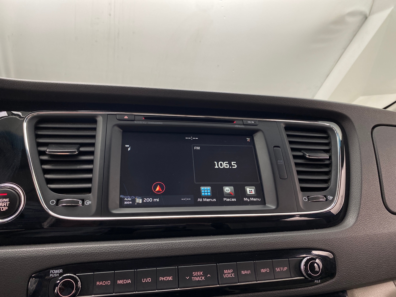 Thumbnail: 2018 Kia Sedona - 3