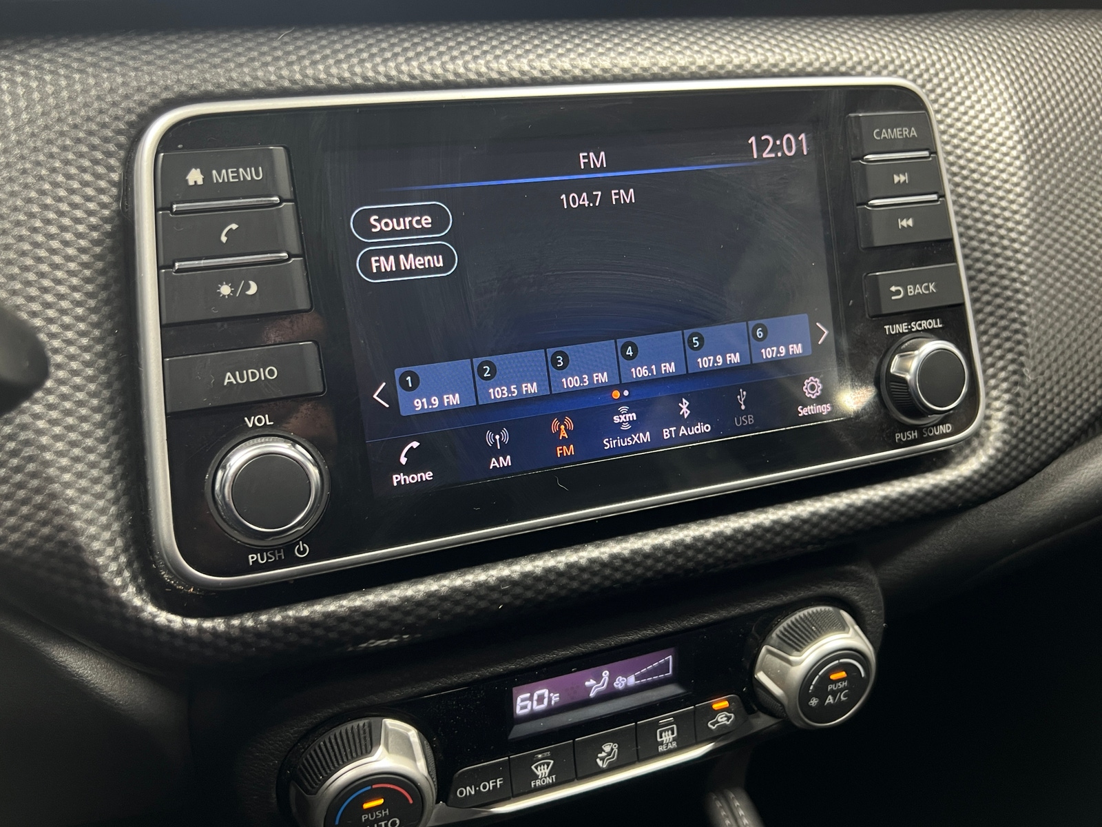 Thumbnail: 2019 Nissan Kicks - 4