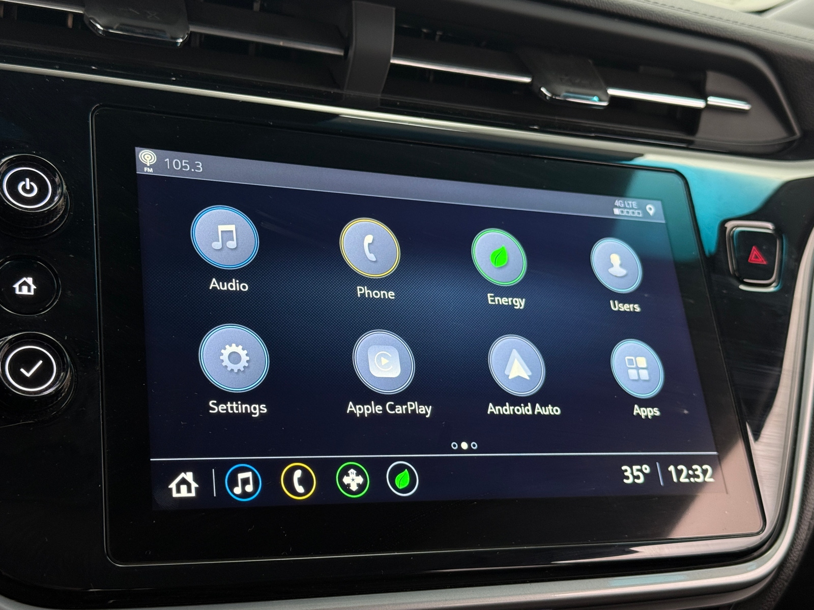 Thumbnail: 2022 Chevrolet Bolt EV - 3