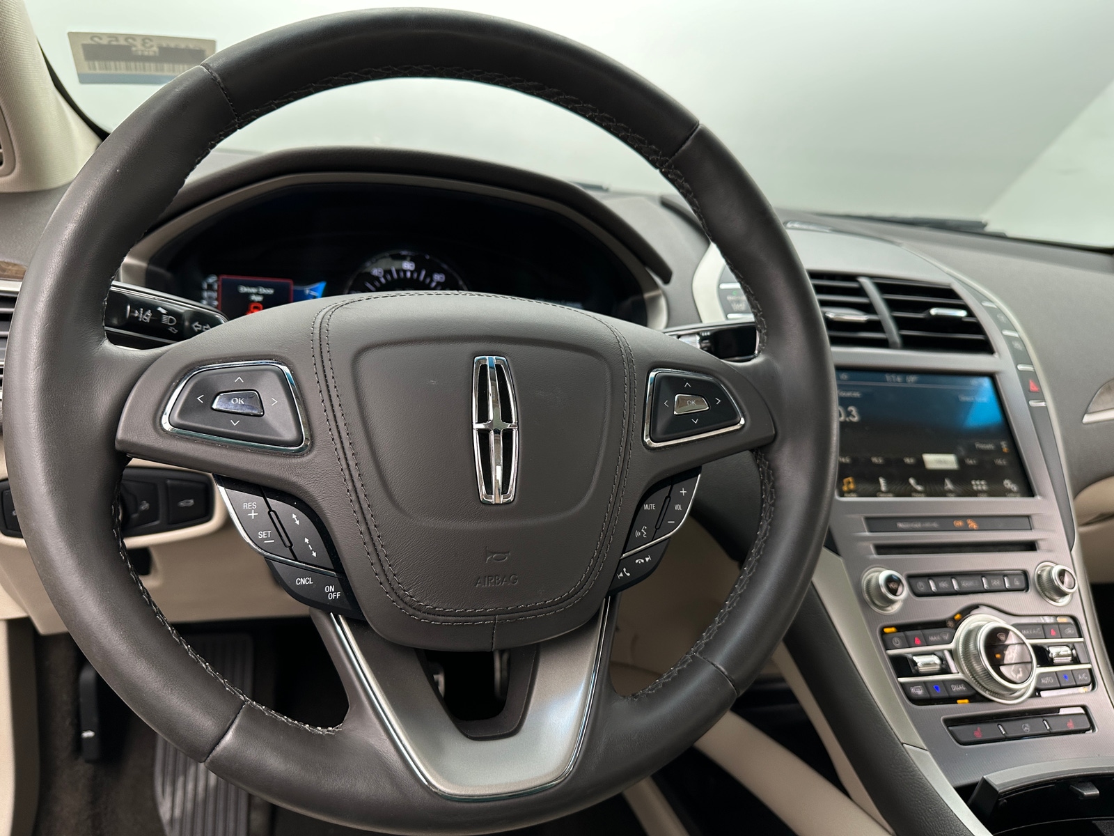 Thumbnail: 2019 Lincoln MKZ - 4