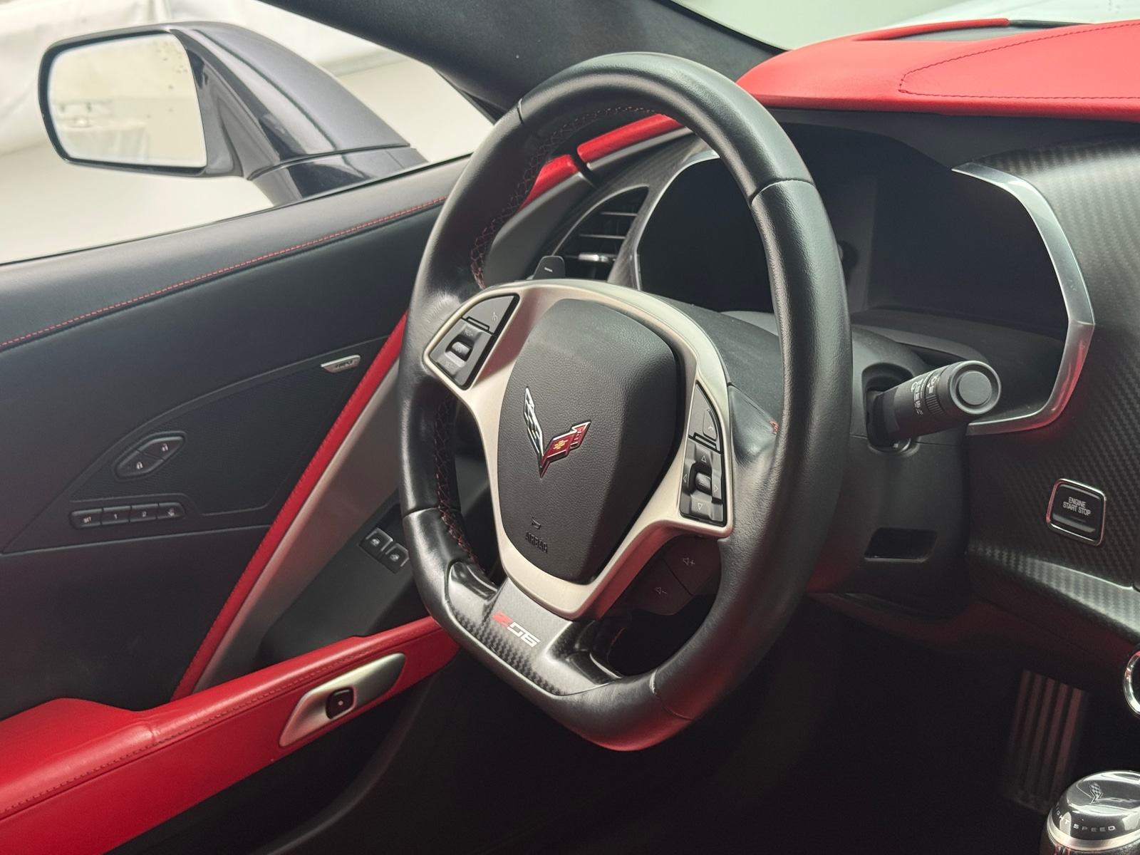 Thumbnail: 2015 Chevrolet Corvette - 3