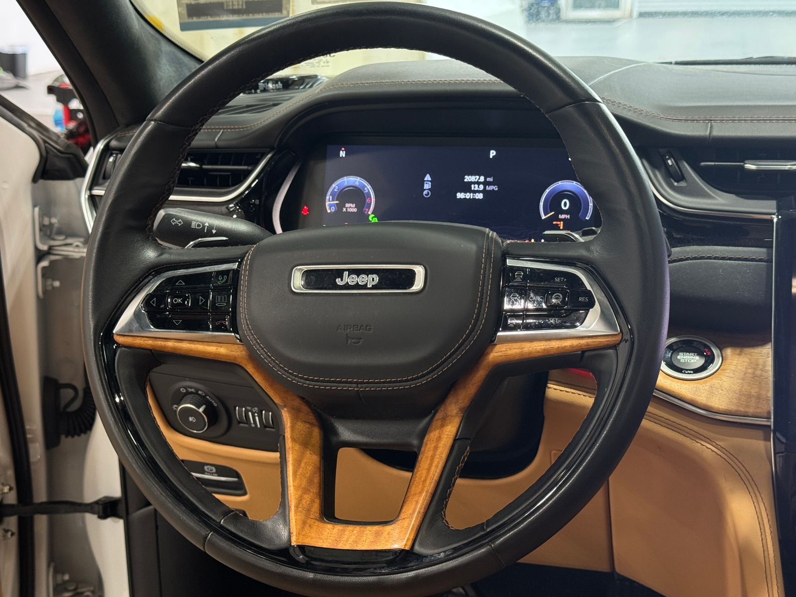 Thumbnail: 2022 Jeep Grand Cherokee L - 4