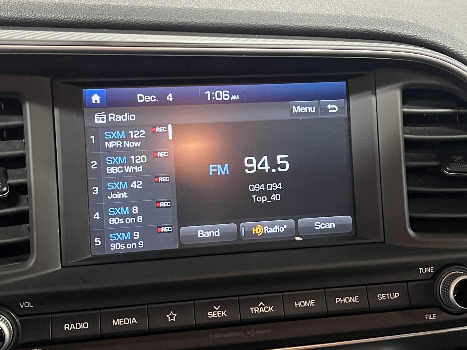 Thumbnail: 2019 Hyundai Elantra - 4