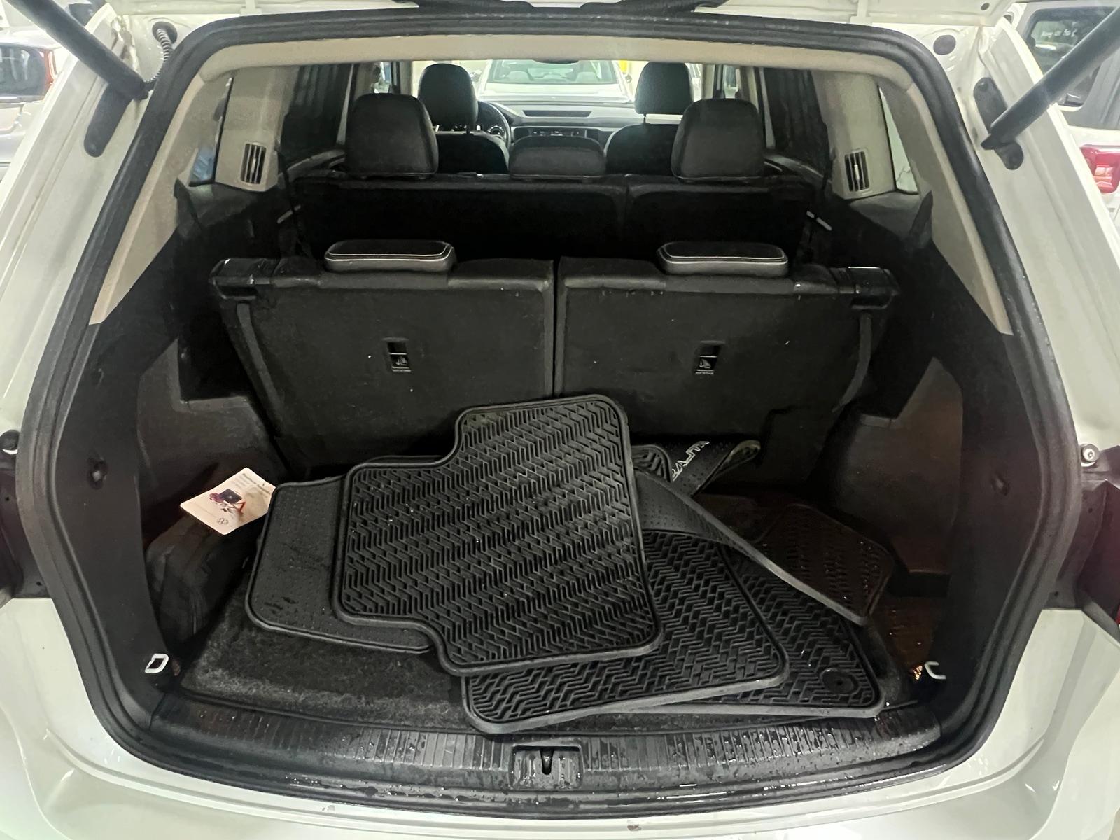 Thumbnail: 2021 Volkswagen Atlas - 6