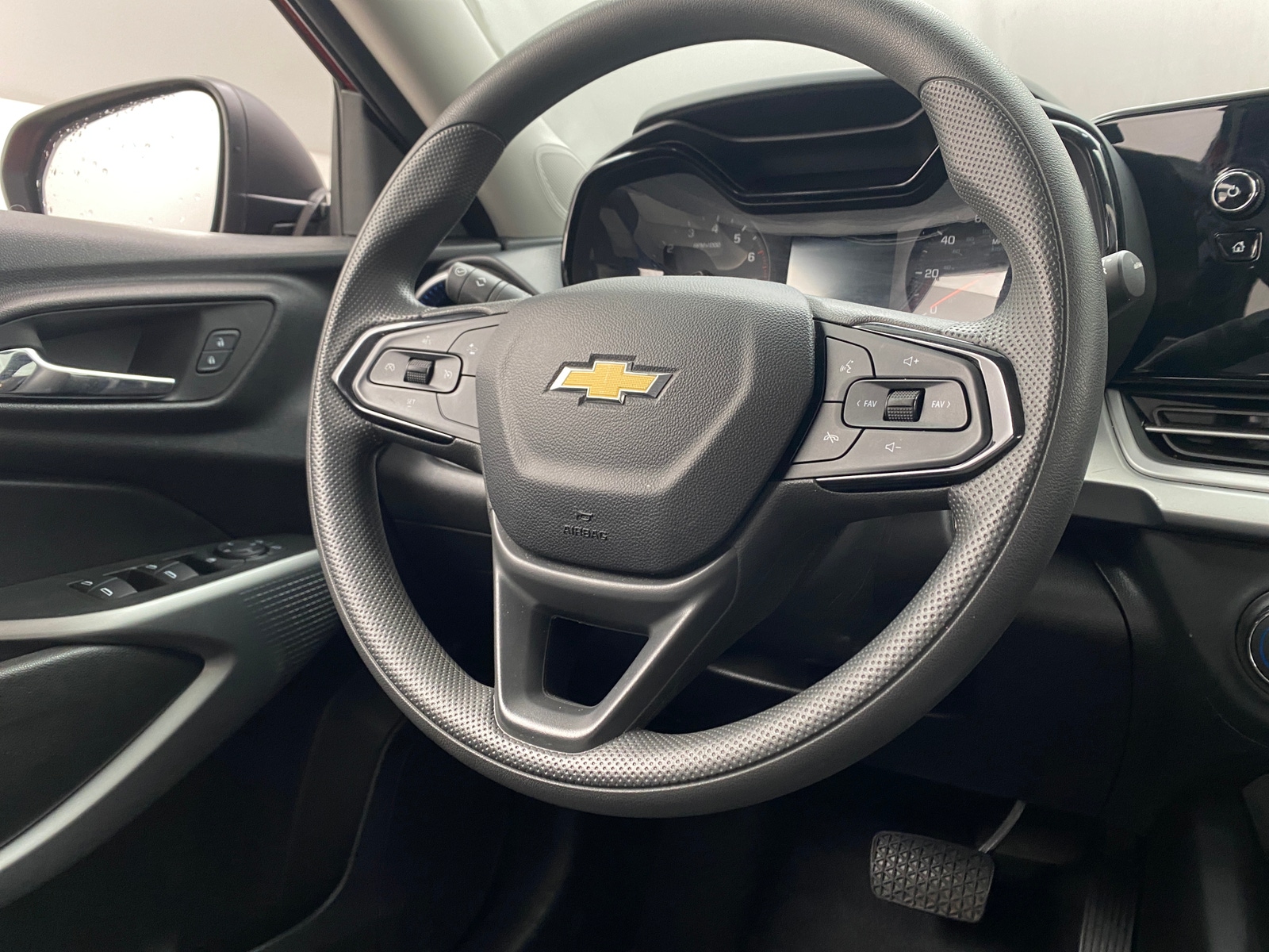 Thumbnail: 2025 Chevrolet Trax - 5