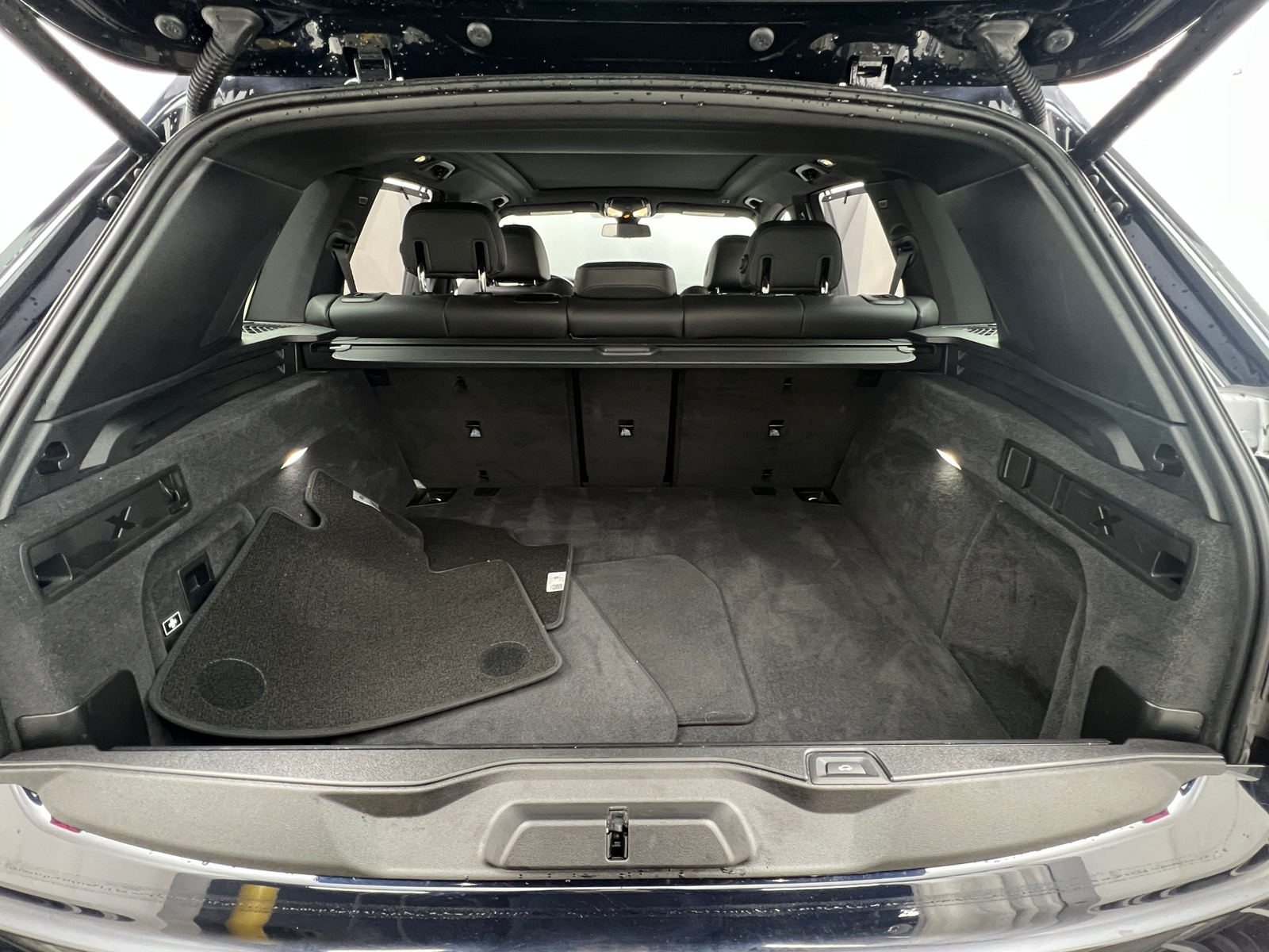 Thumbnail: 2023 BMW X5 - 6