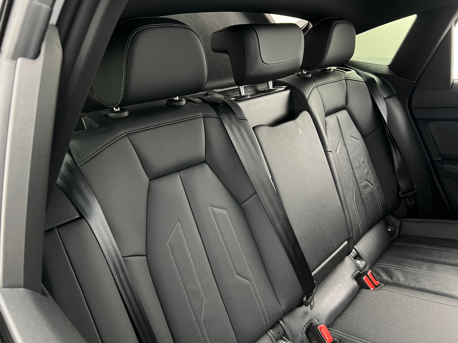 Thumbnail: 2025 Audi Q4 e-tron - 5