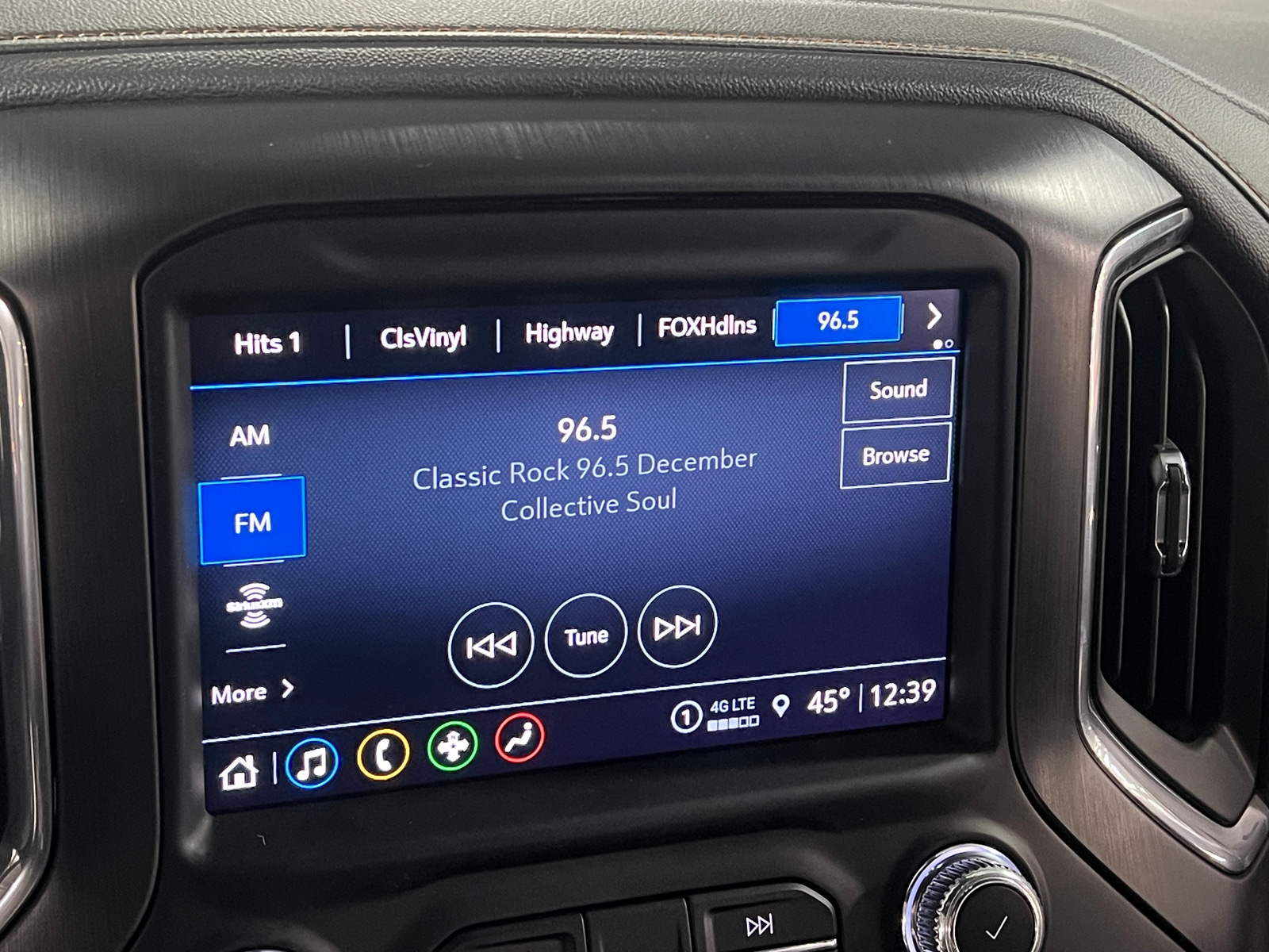 Thumbnail: 2023 GMC Sierra 2500 - 3