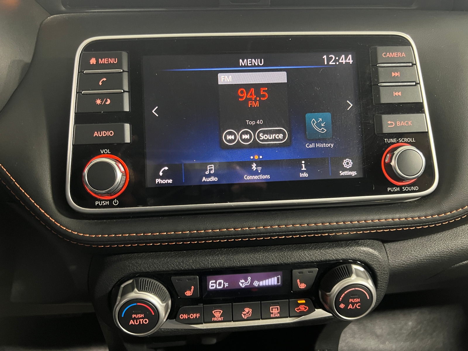 Thumbnail: 2019 Nissan Kicks - 3