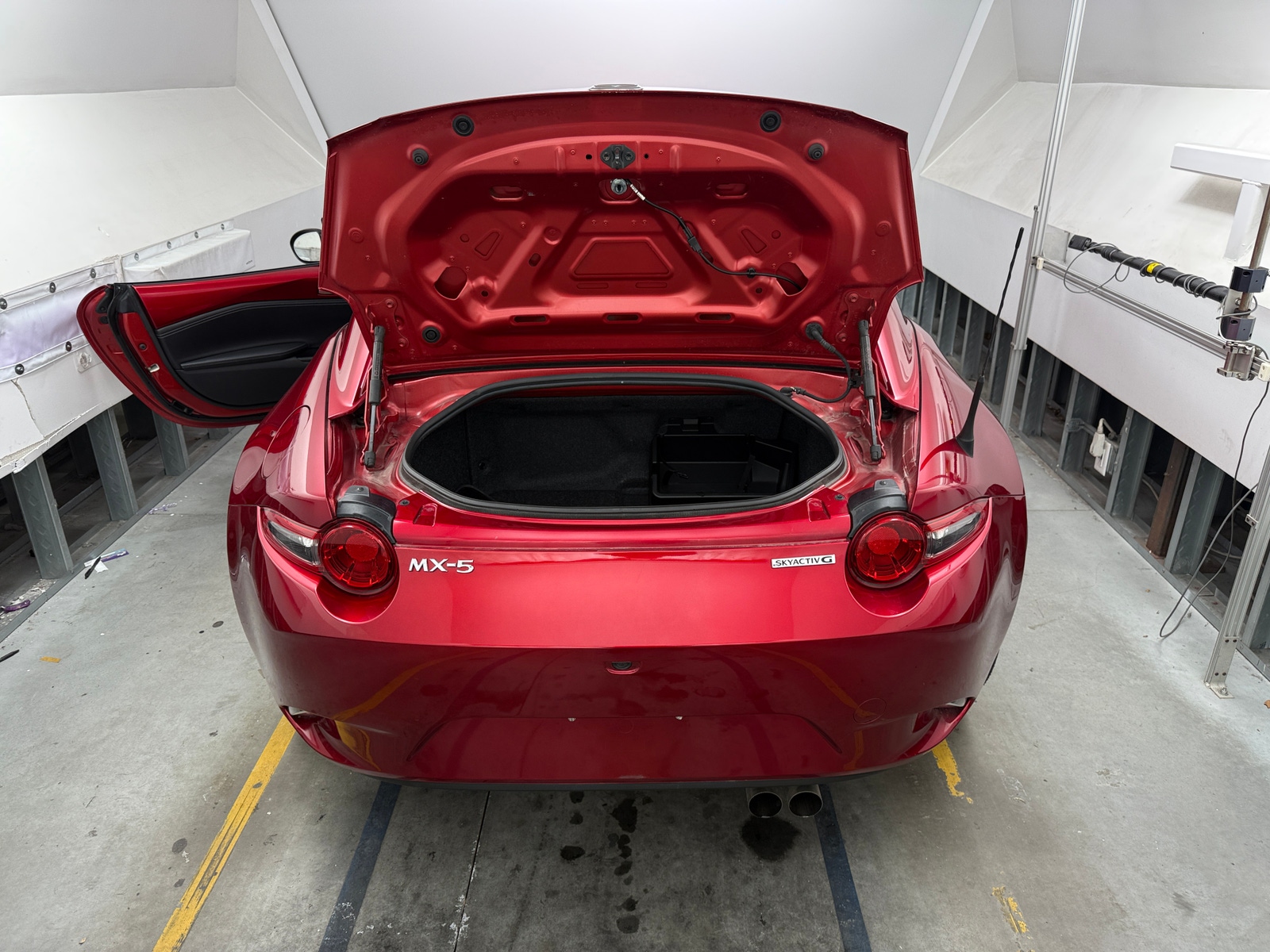 Thumbnail: 2023 Mazda MX-5 Miata - 5