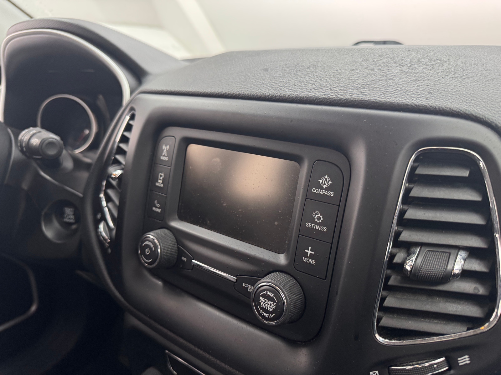 Thumbnail: 2018 Jeep Compass - 4