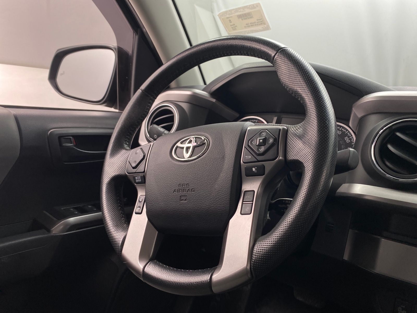 Thumbnail: 2022 Toyota Tacoma - 5