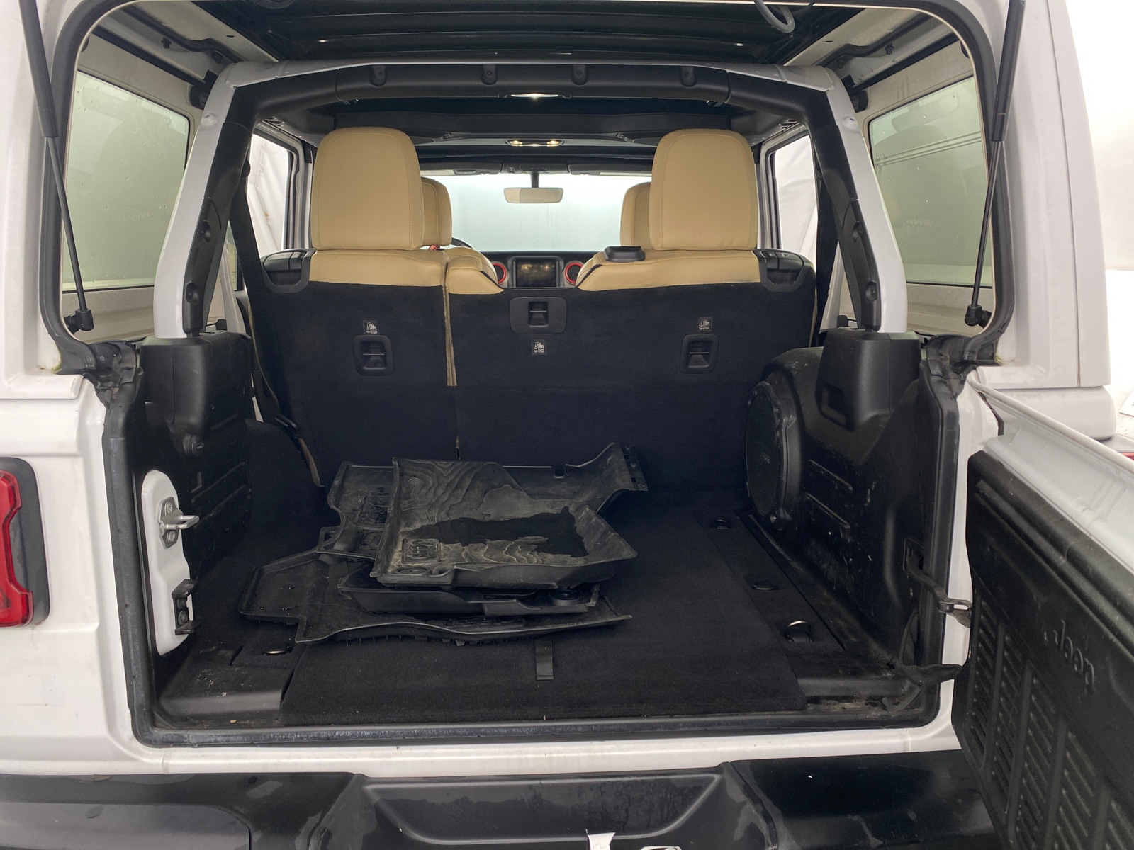 Thumbnail: 2019 Jeep Wrangler - 6