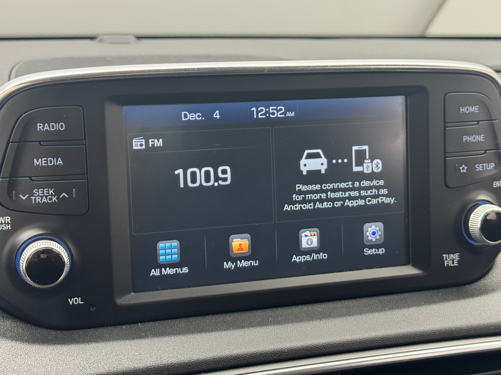 Thumbnail: 2019 Hyundai Santa Fe - 4