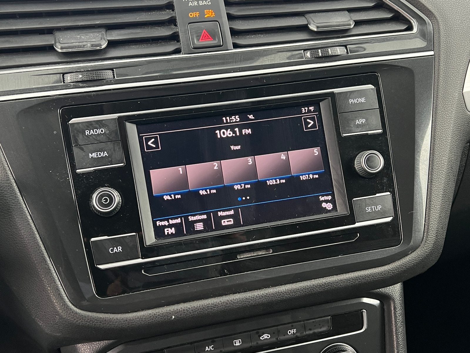 Thumbnail: 2019 Volkswagen Tiguan - 4