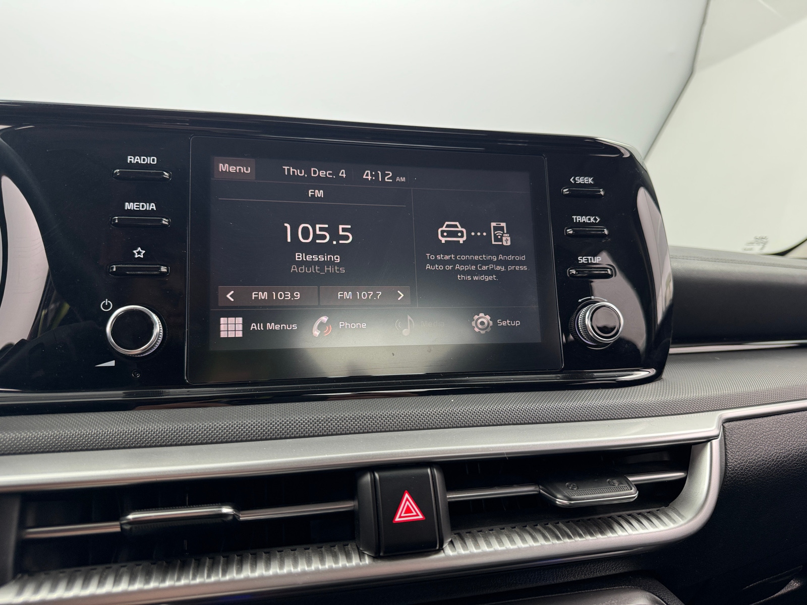 Thumbnail: 2022 Kia K5 - 4