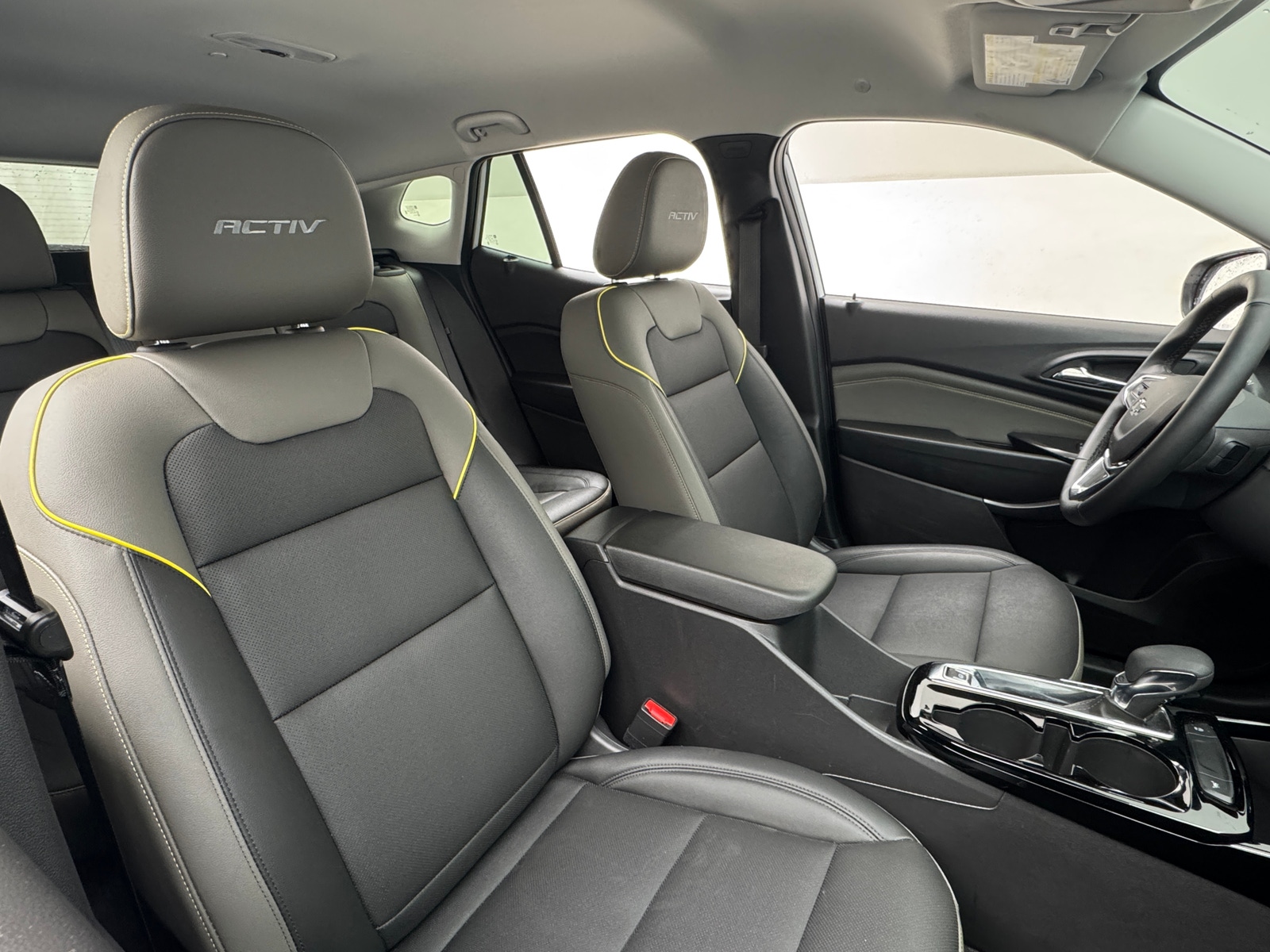 Thumbnail: 2025 Chevrolet Trax - 2