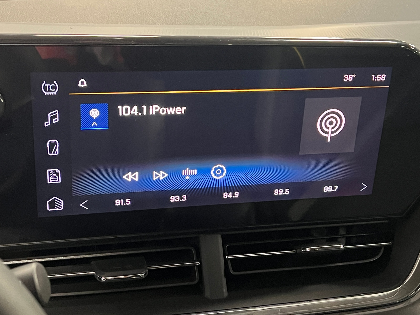 Thumbnail: 2025 Chevrolet Trax - 4