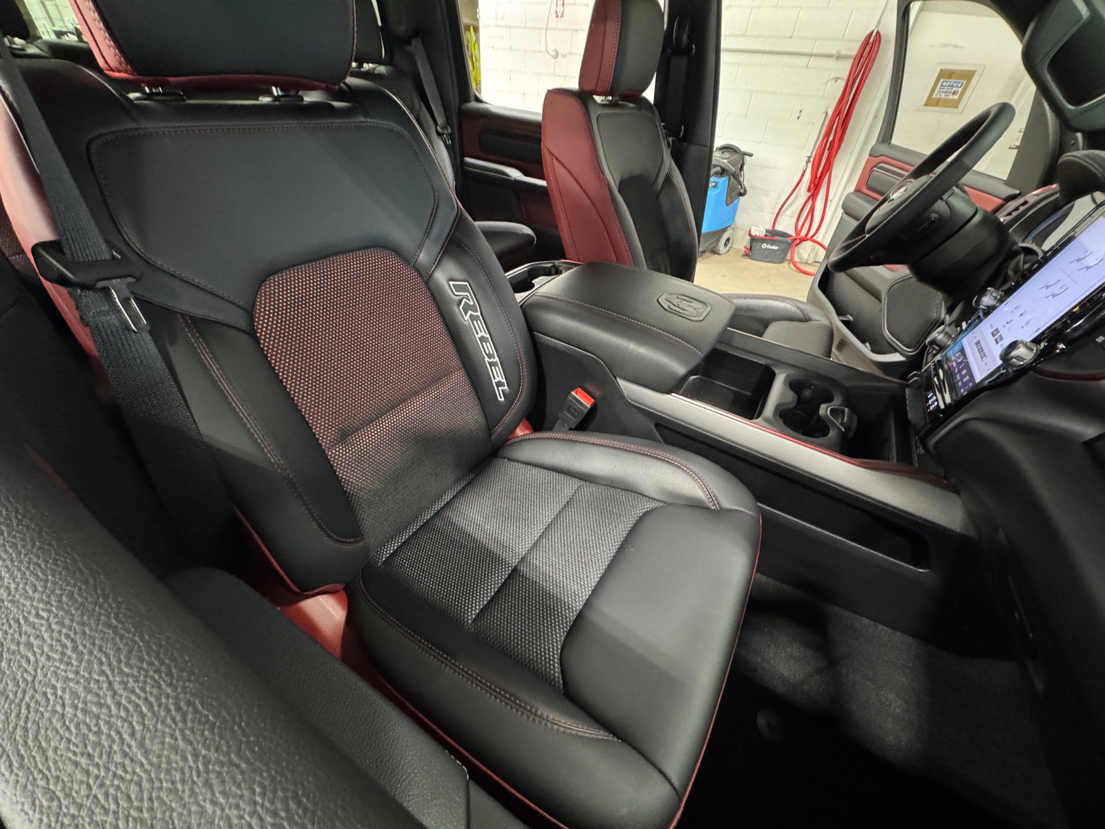 Thumbnail: 2025 RAM 1500 - 2