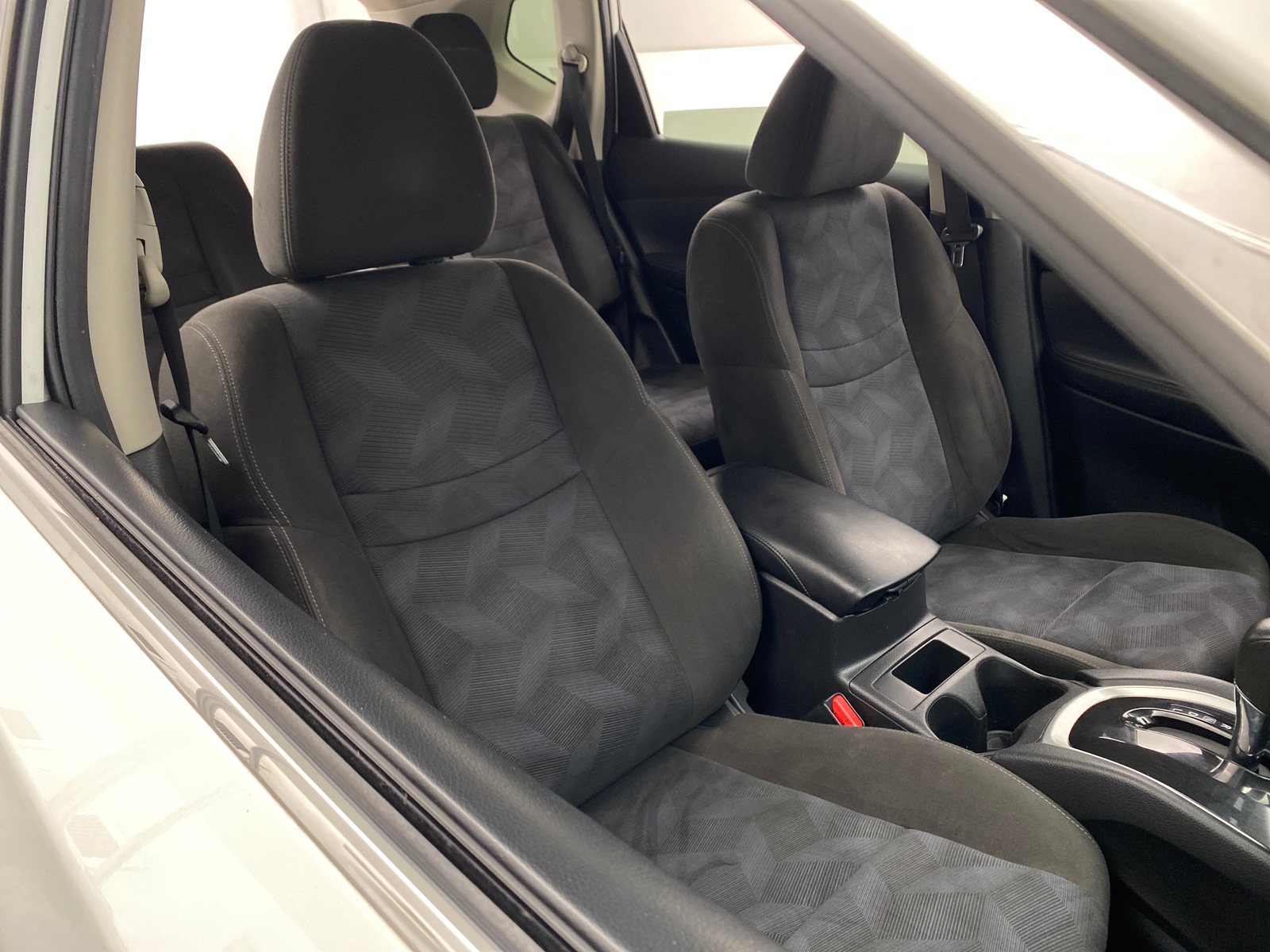 Thumbnail: 2016 Nissan Rogue - 2