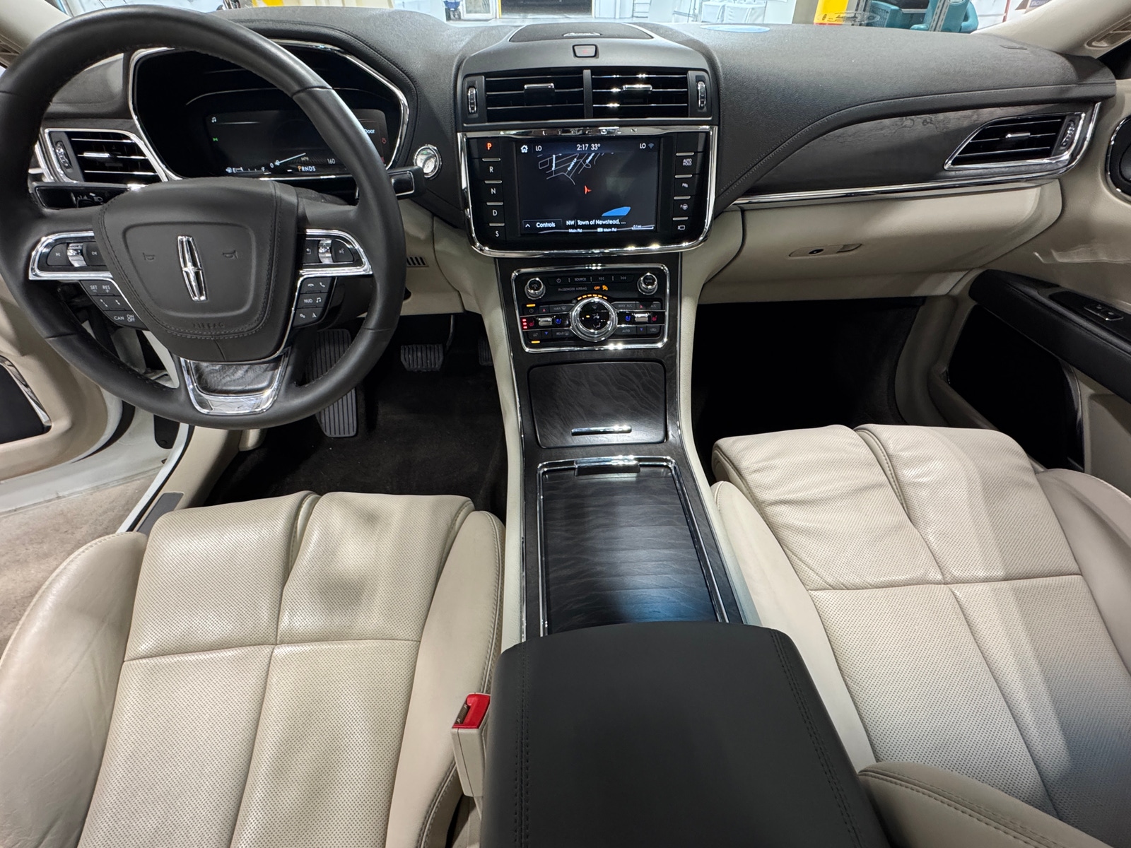 Thumbnail: 2020 Lincoln Continental - 2