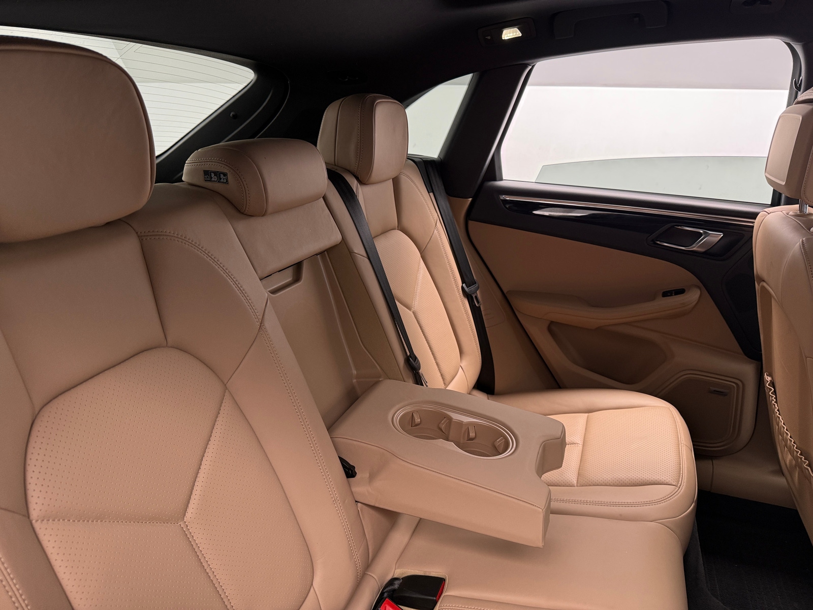 Thumbnail: 2020 Porsche Macan - 5