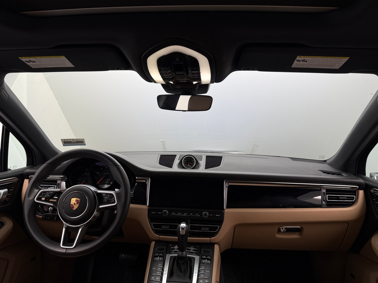 Thumbnail: 2020 Porsche Macan - 2