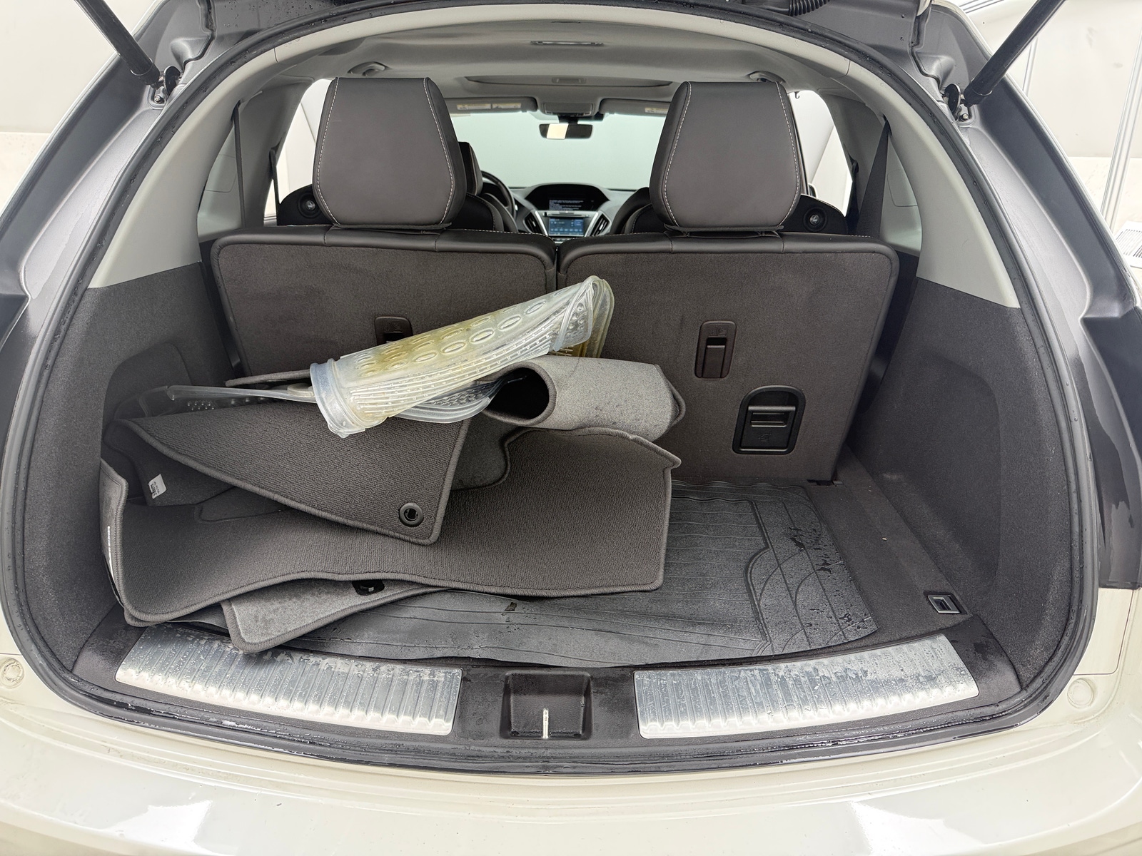 Thumbnail: 2018 Acura MDX - 6