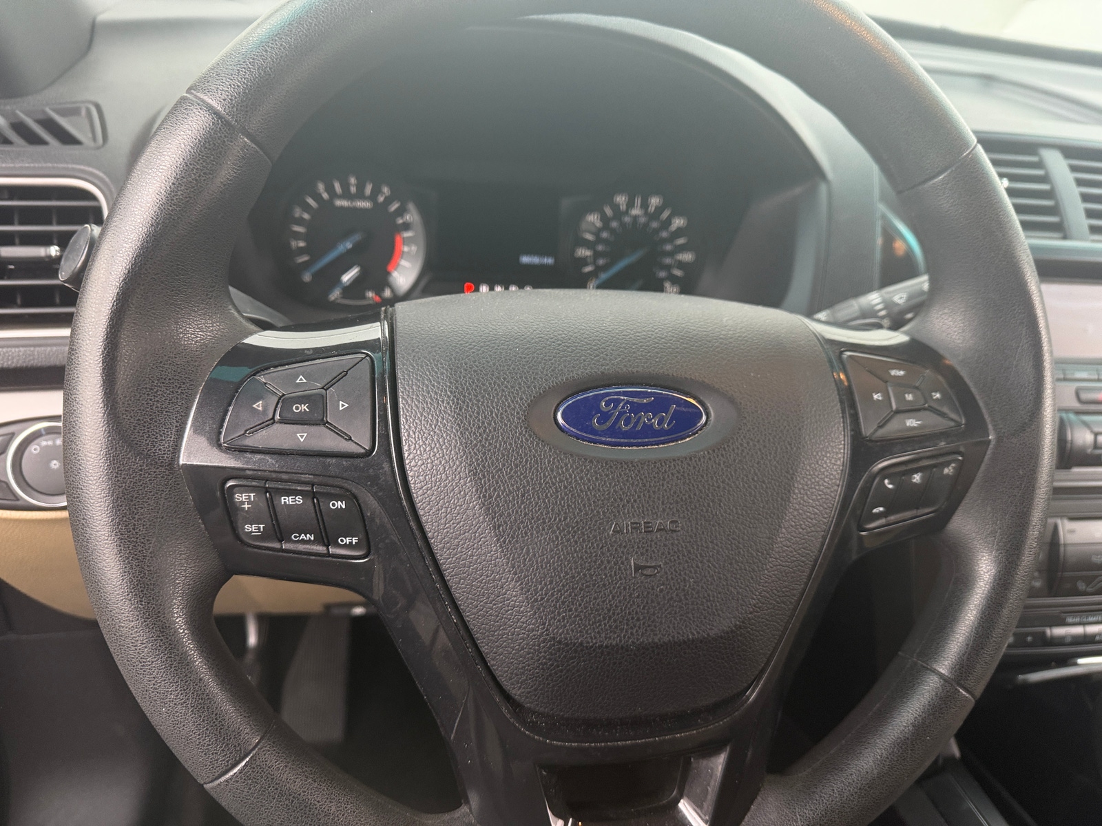 Thumbnail: 2016 Ford Explorer - 5