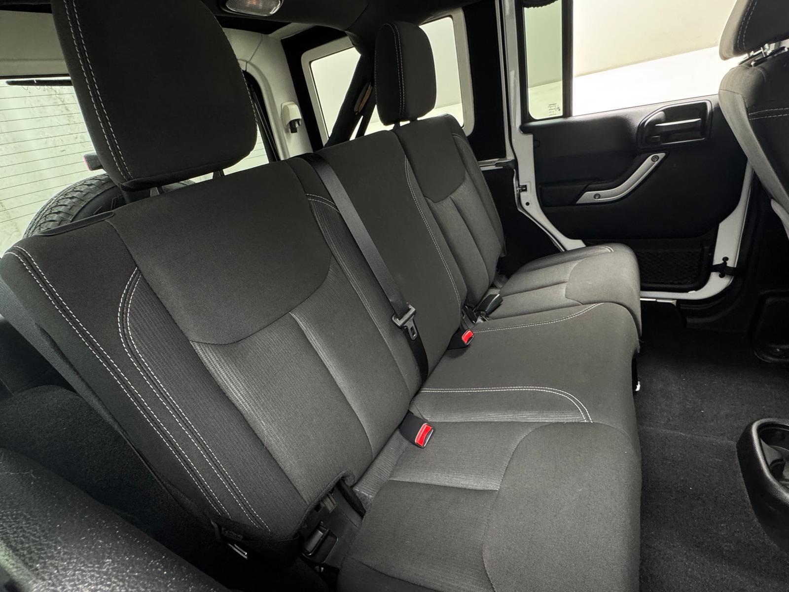 Thumbnail: 2017 Jeep Wrangler - 6