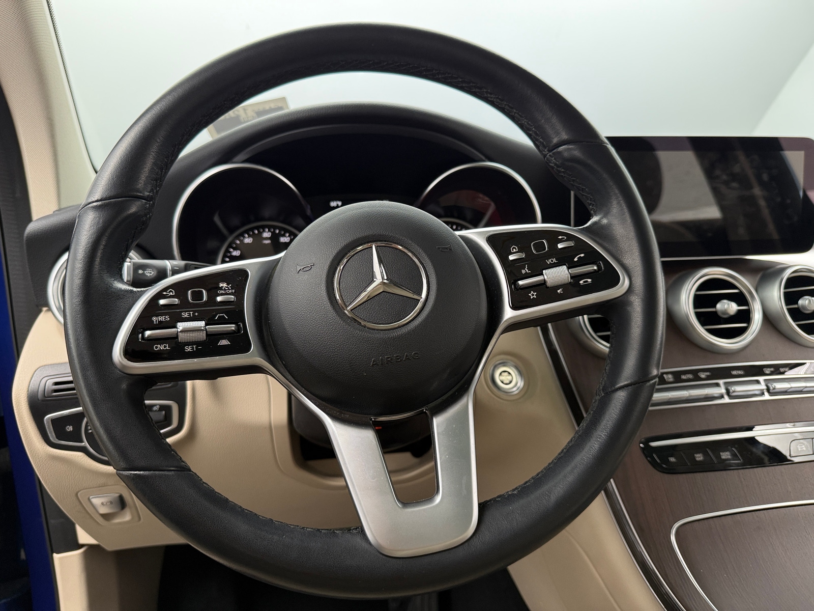 Thumbnail: 2022 Mercedes-Benz GLC - 4