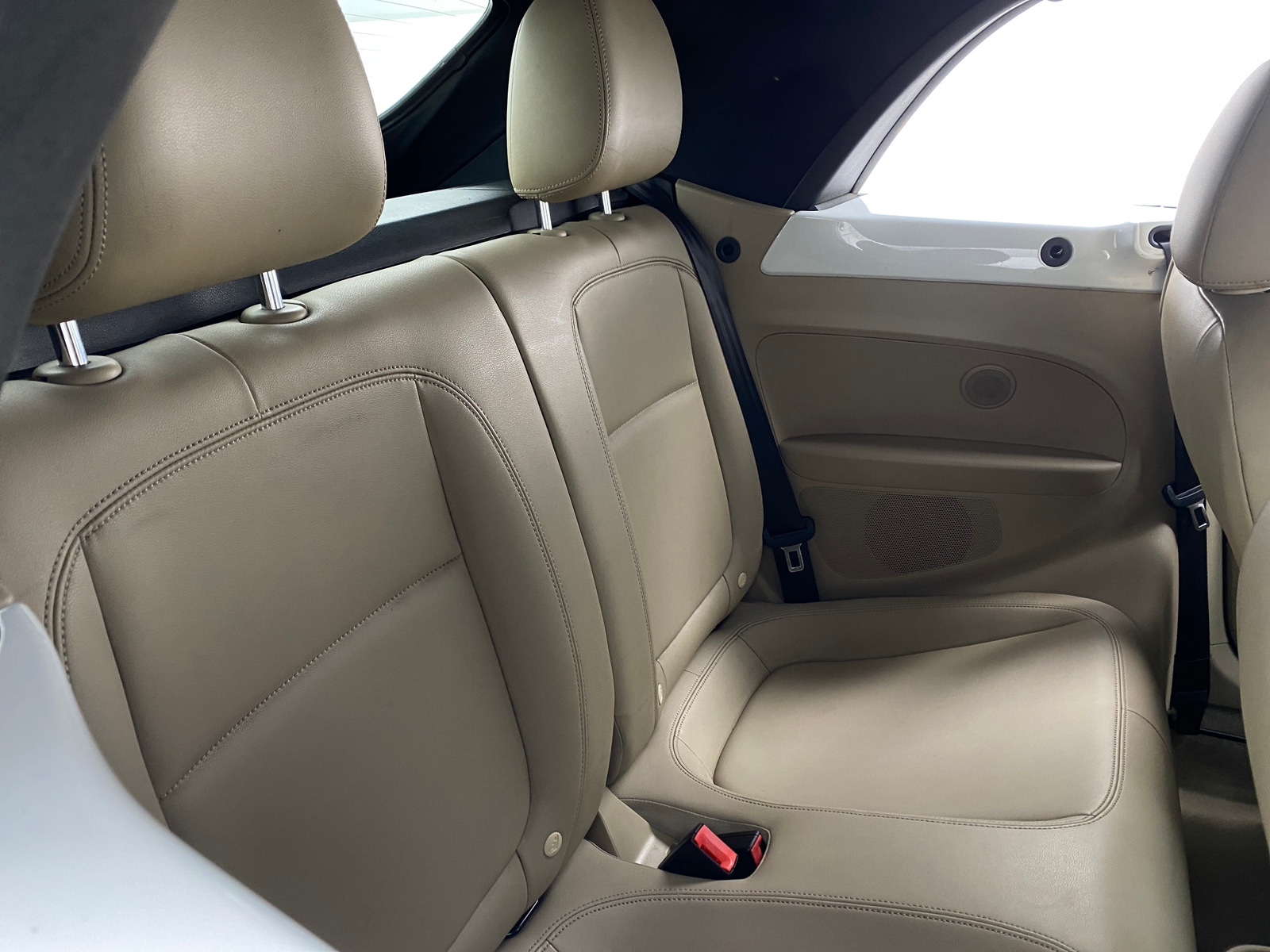 Thumbnail: 2014 Volkswagen Beetle - 5