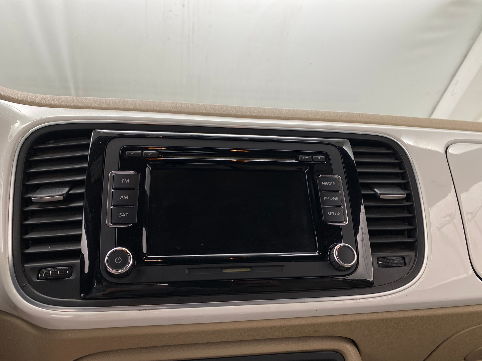 Thumbnail: 2014 Volkswagen Beetle - 3