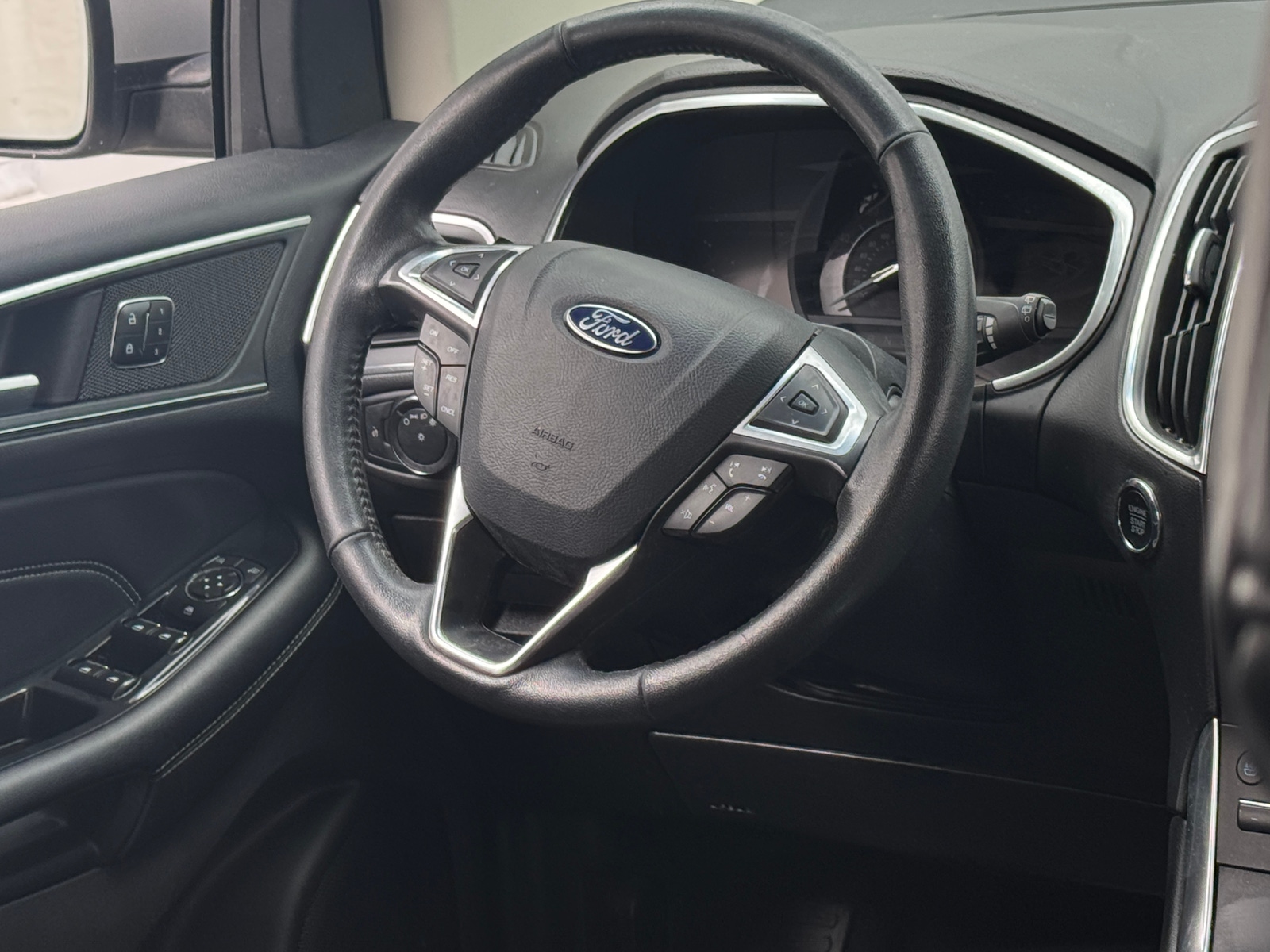 Thumbnail: 2017 Ford Edge - 4