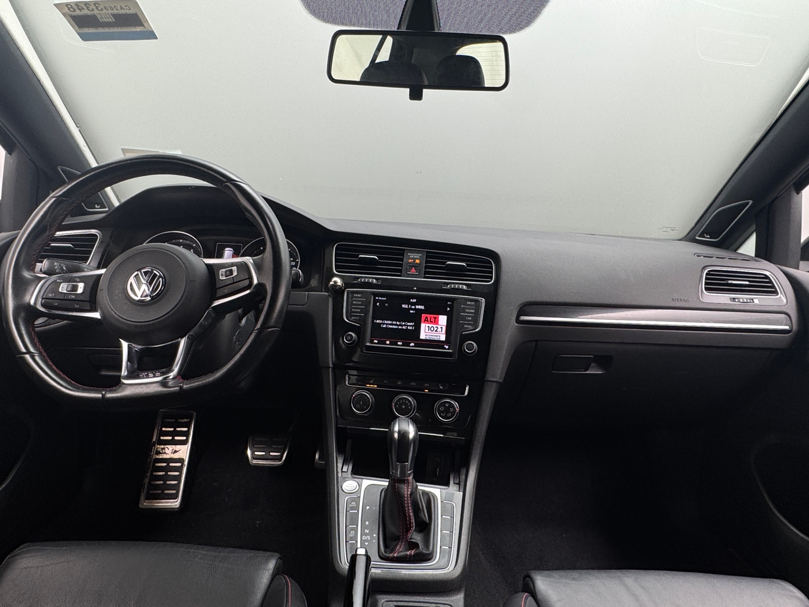 Thumbnail: 2017 Volkswagen Golf - 2